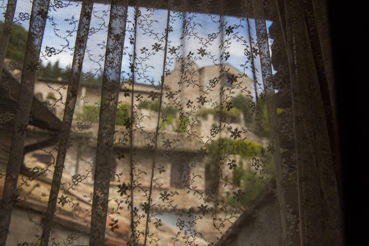 Chiama Ride The Beauty Assisi Apartment Luaran gambar