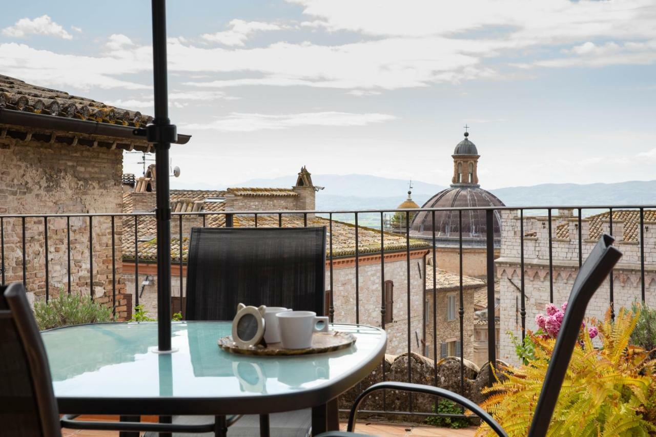 Chiama Ride The Beauty Assisi Apartment Luaran gambar