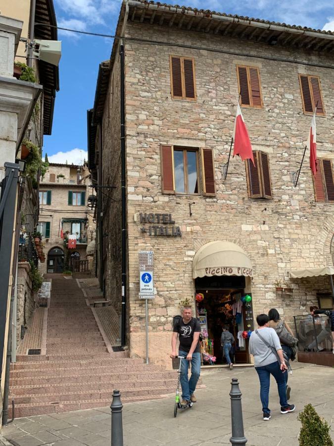 Chiama Ride The Beauty Assisi Apartment Luaran gambar
