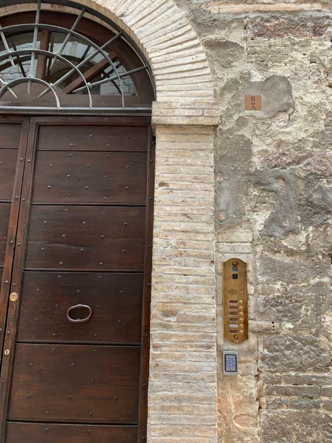 Chiama Ride The Beauty Assisi Apartment Luaran gambar